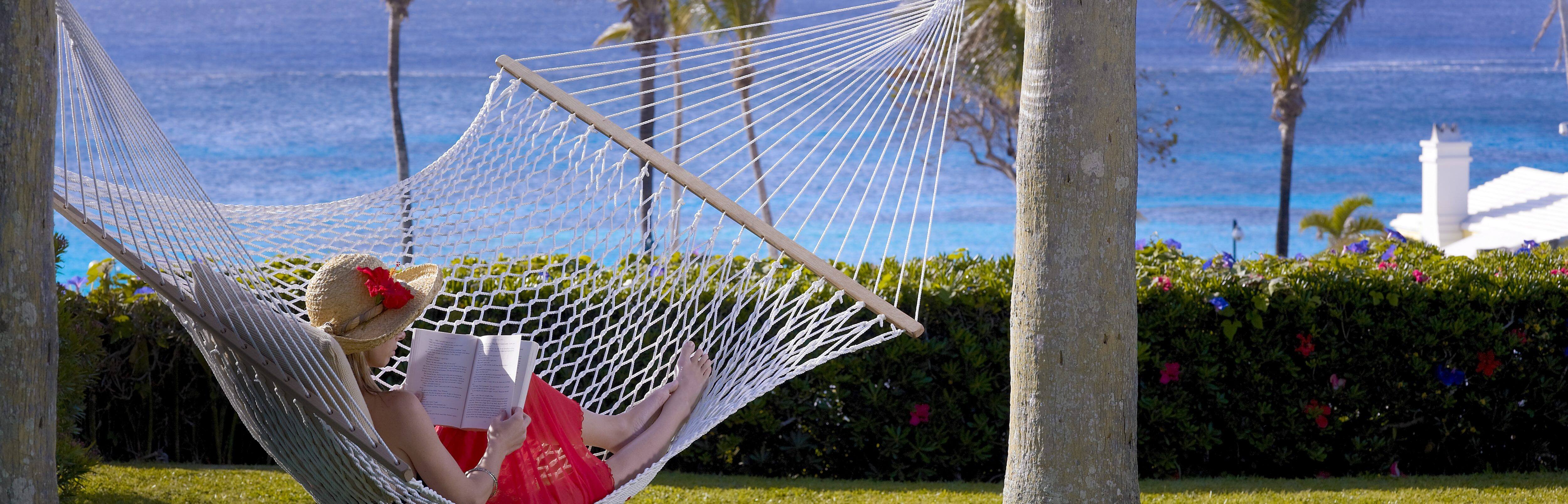 bermuda-lifestyle-lady-in-hammock