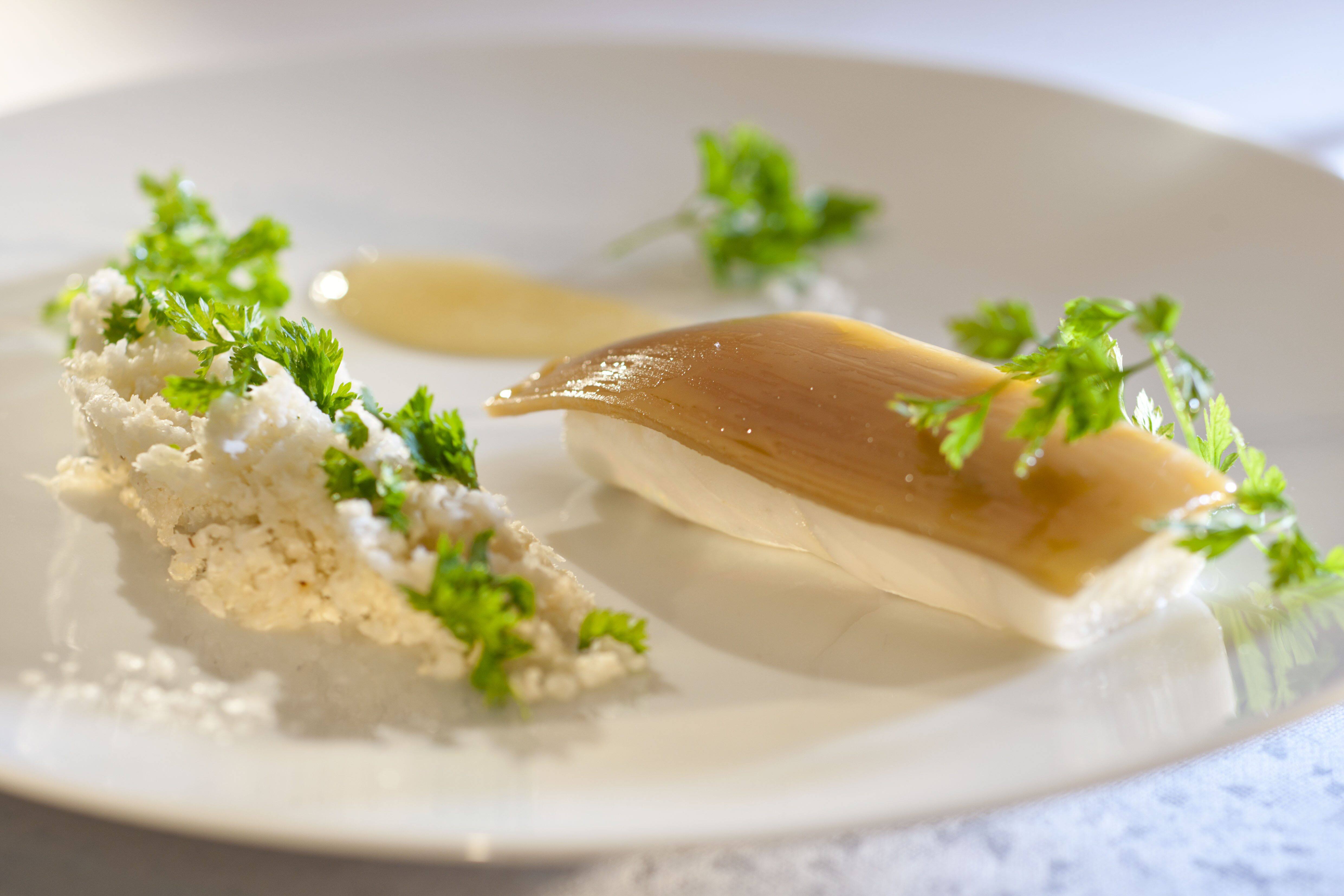 Turbot, Cedrat lemon, oven roasted lemon juice