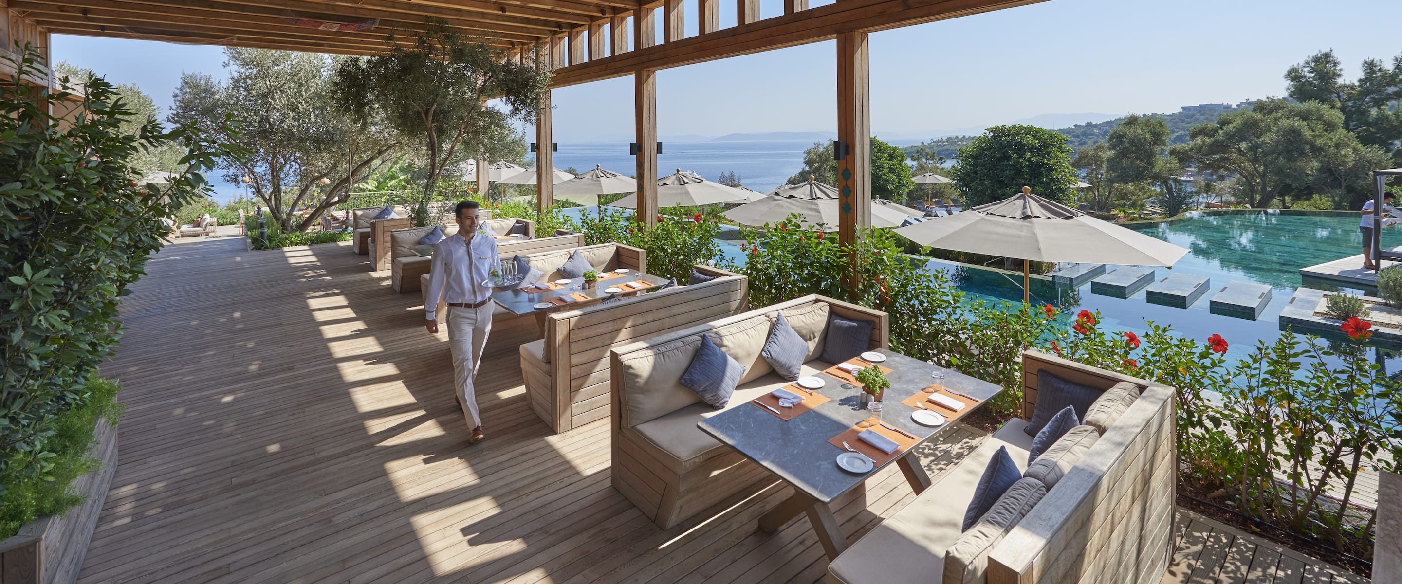 Pool Restaurant Bar In Bodrum Mandarin Oriental Bodrum