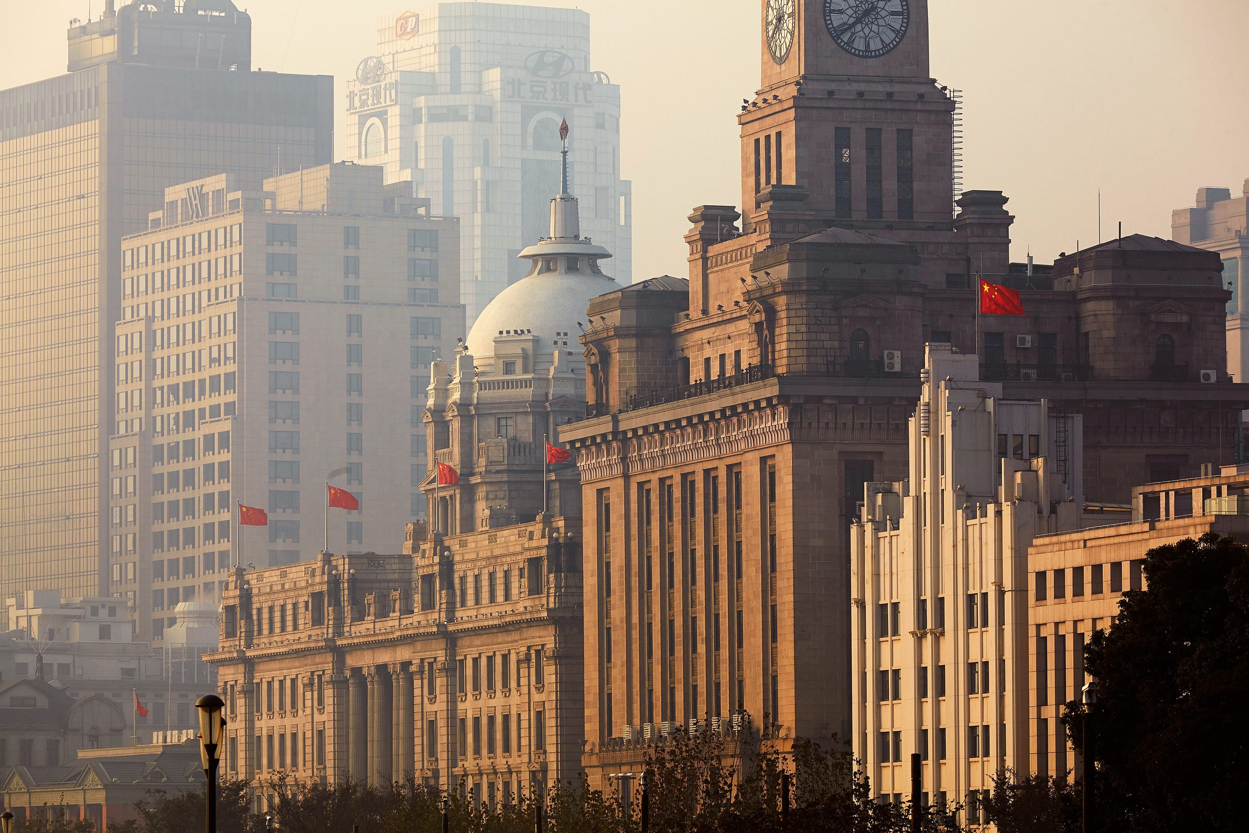 A Tour Of Art Deco Shanghai Luxury Travel MO Magazine   Dmo An Art Deco Tour Of Shanghai 01 The Bund EB4E0K