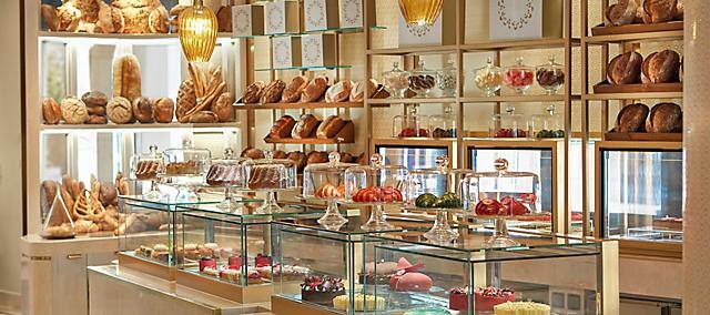 رسم صمغ ربما  Mandarin Cake Shop - Cake Shops In Barahat Msheireb | Mandarin Oriental,  Doha