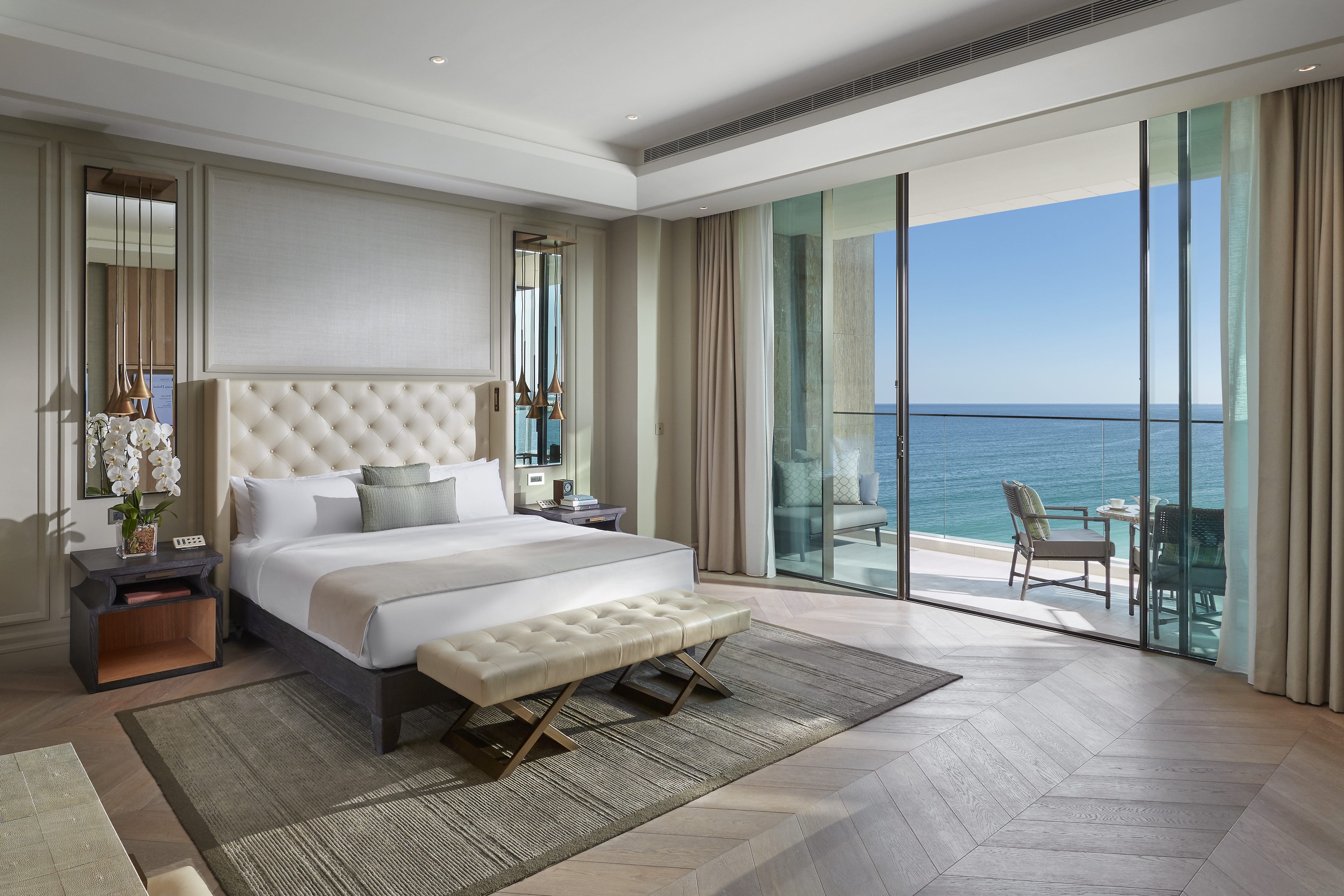 Premier Sea View Suite bedroom