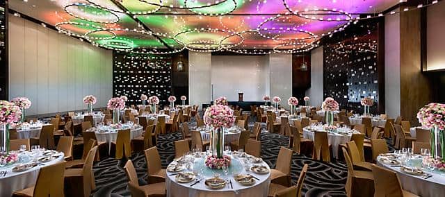 ballroom in round table setting at mandarin oriental, guangzhou