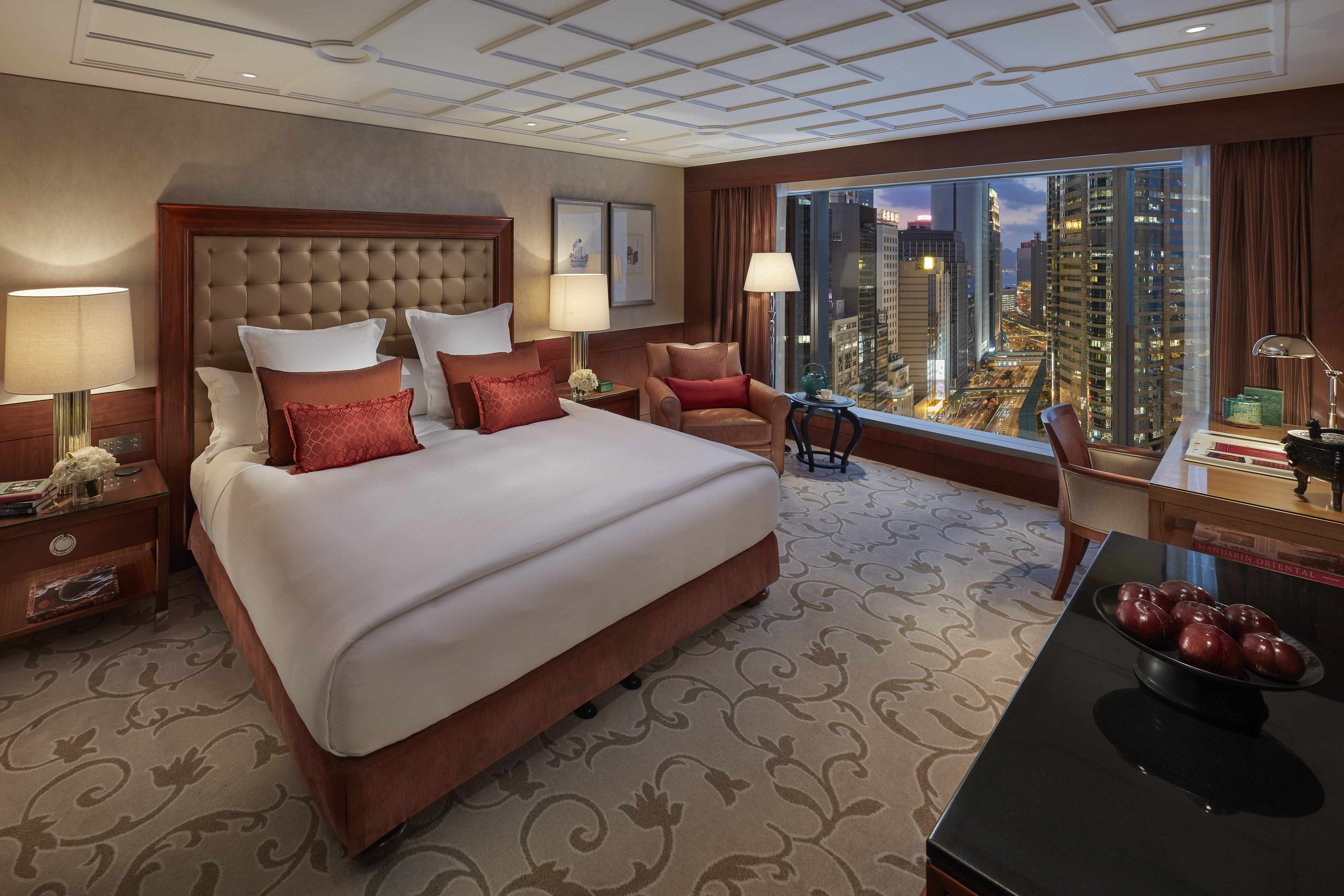 Luxury Accommodations In Central Mandarin Oriental Hong Kong