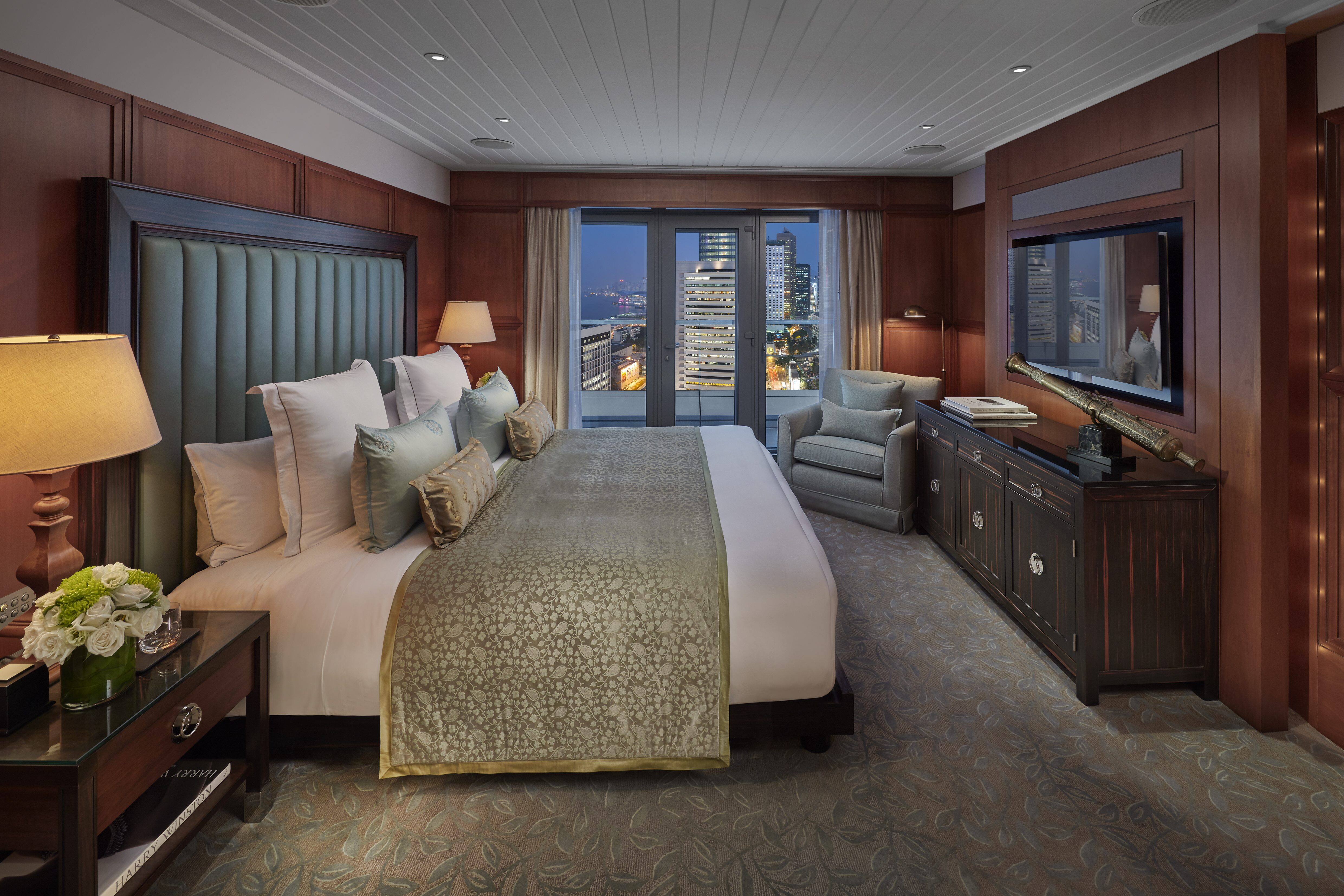 Luxury Accommodations In Central Mandarin Oriental Hong Kong