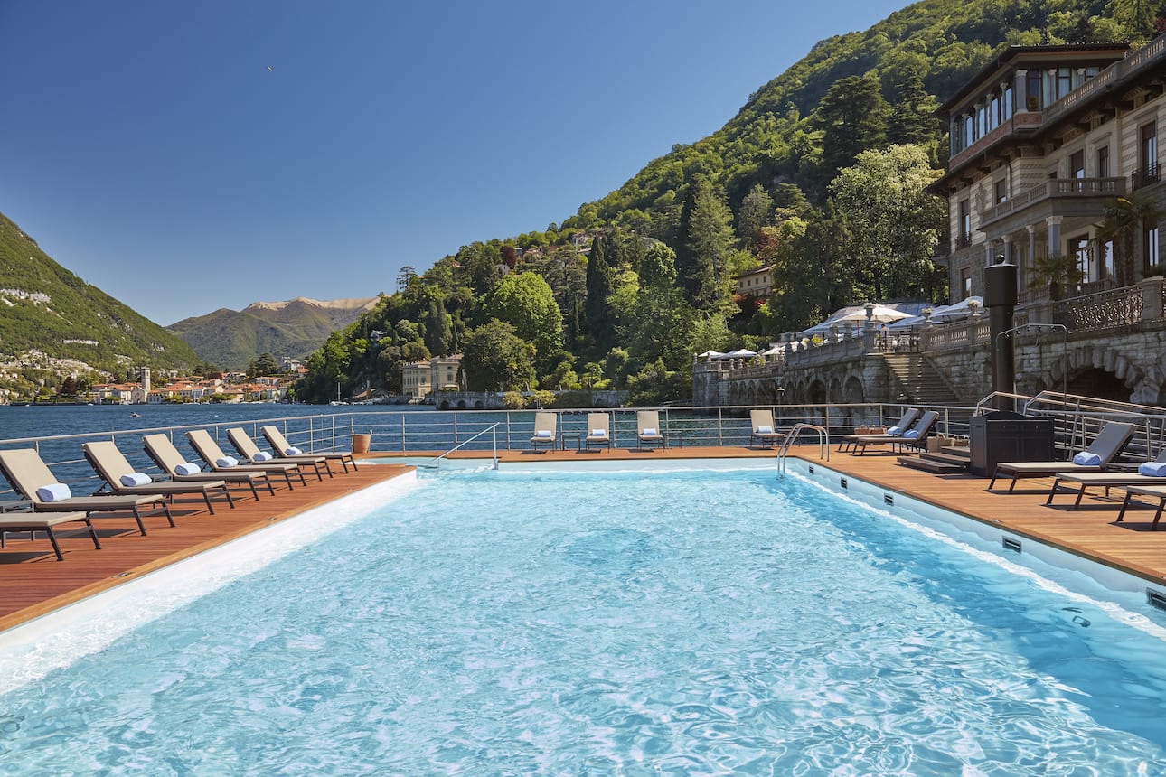 The floating swimming pool at Mandarin Oriental, Lago di Como