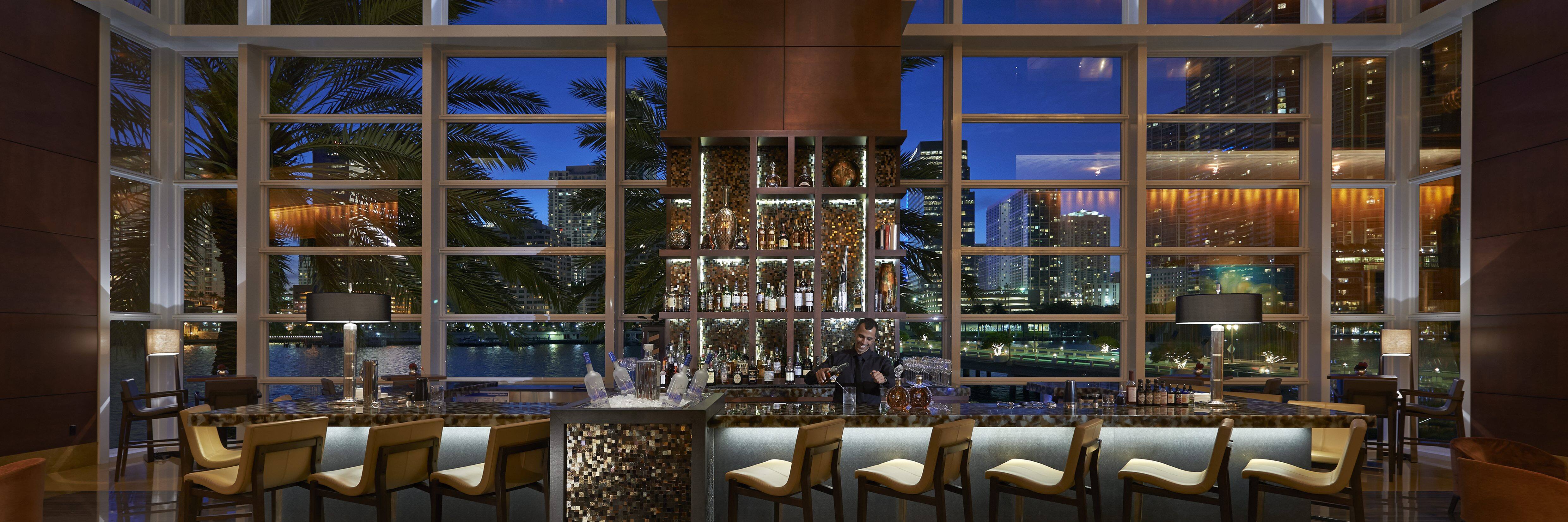 Mo Bar Lounge Bars In Brickell Mandarin Oriental Miami