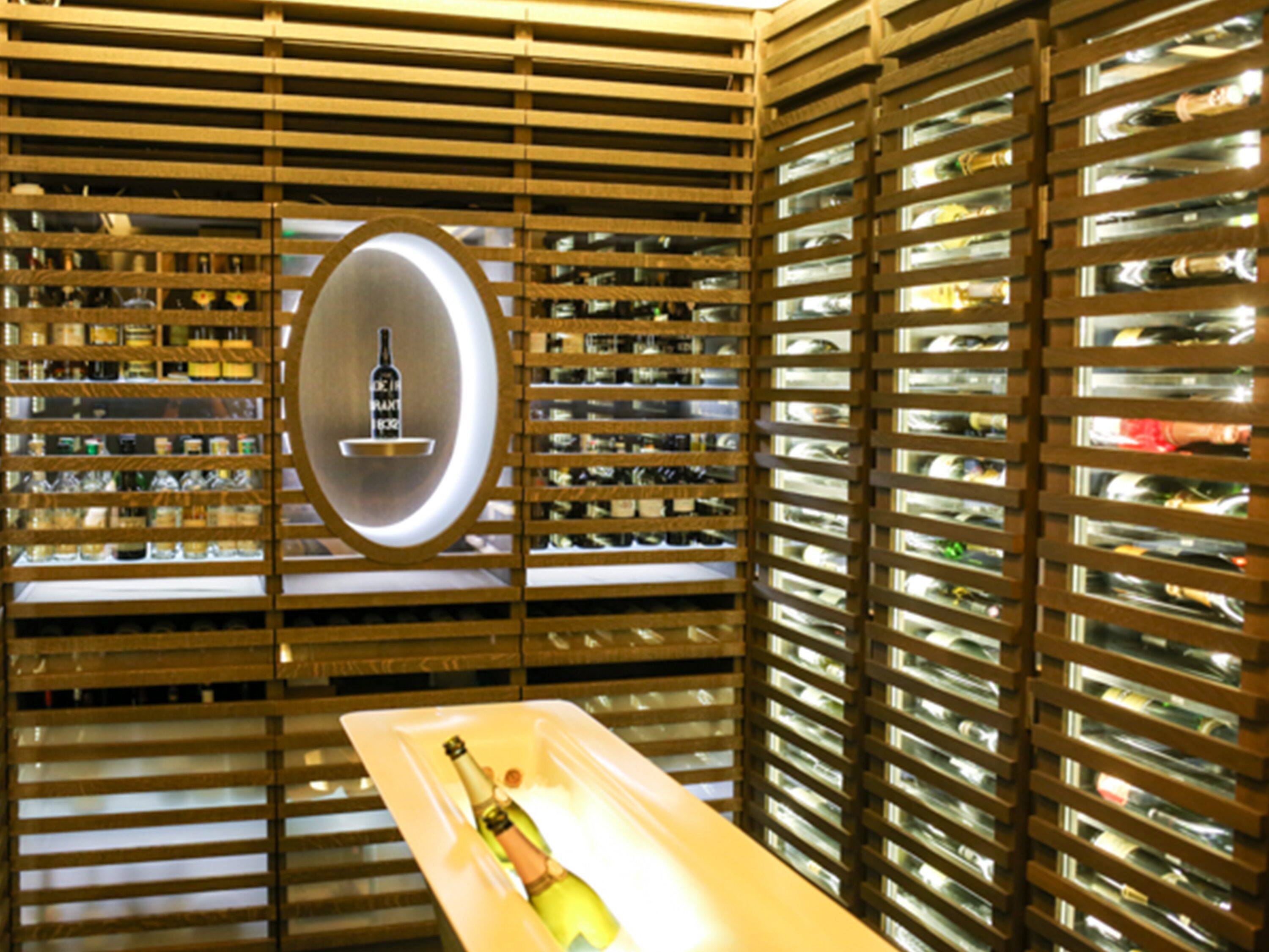 Outstanding Wines Experience