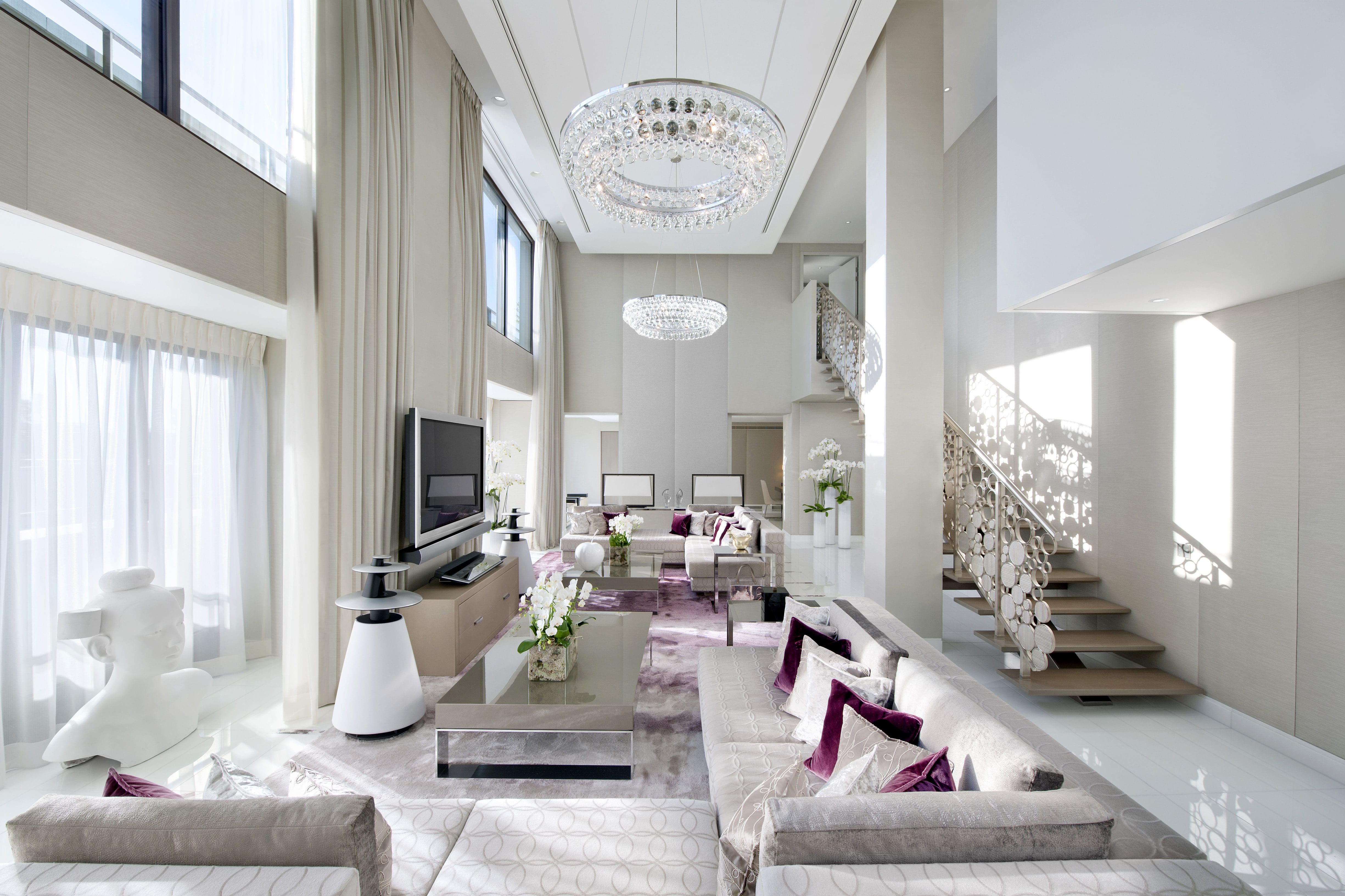 Mandarin Penthouse Suite living room