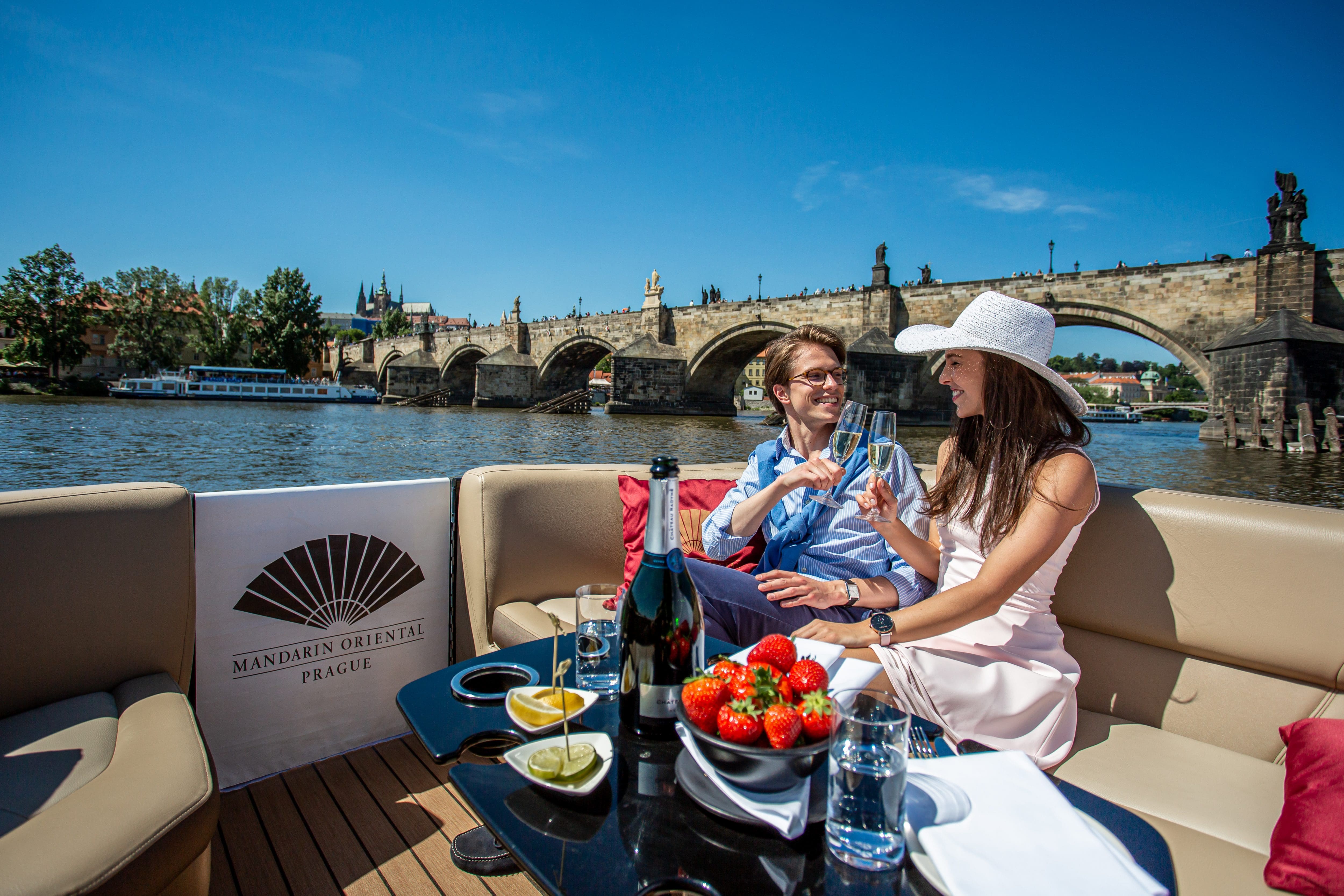 prague boat tour private