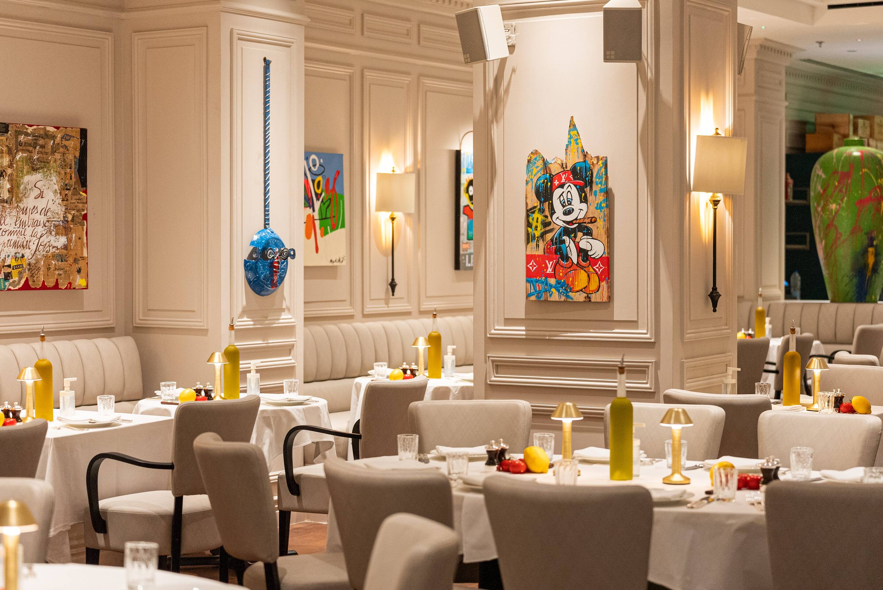 LPM Restaurant Caf Al Faisaliah Hotel LPM Restaurant Caf Al Faisaliah Hotel