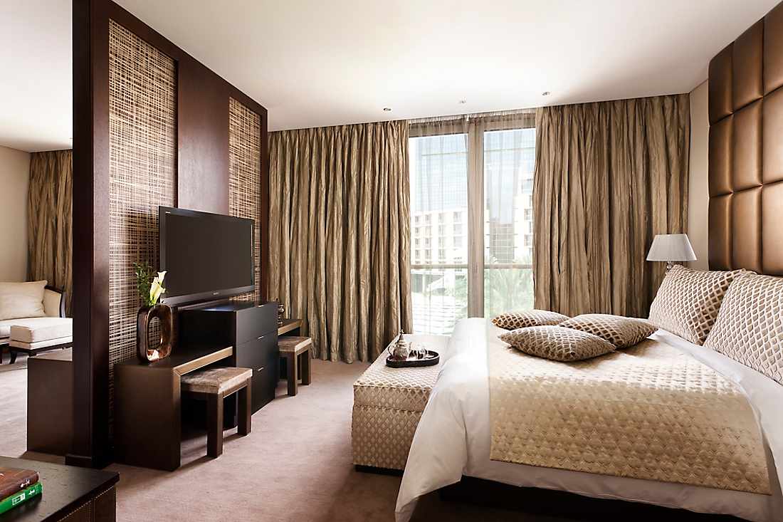 landmark suite master bedroom
