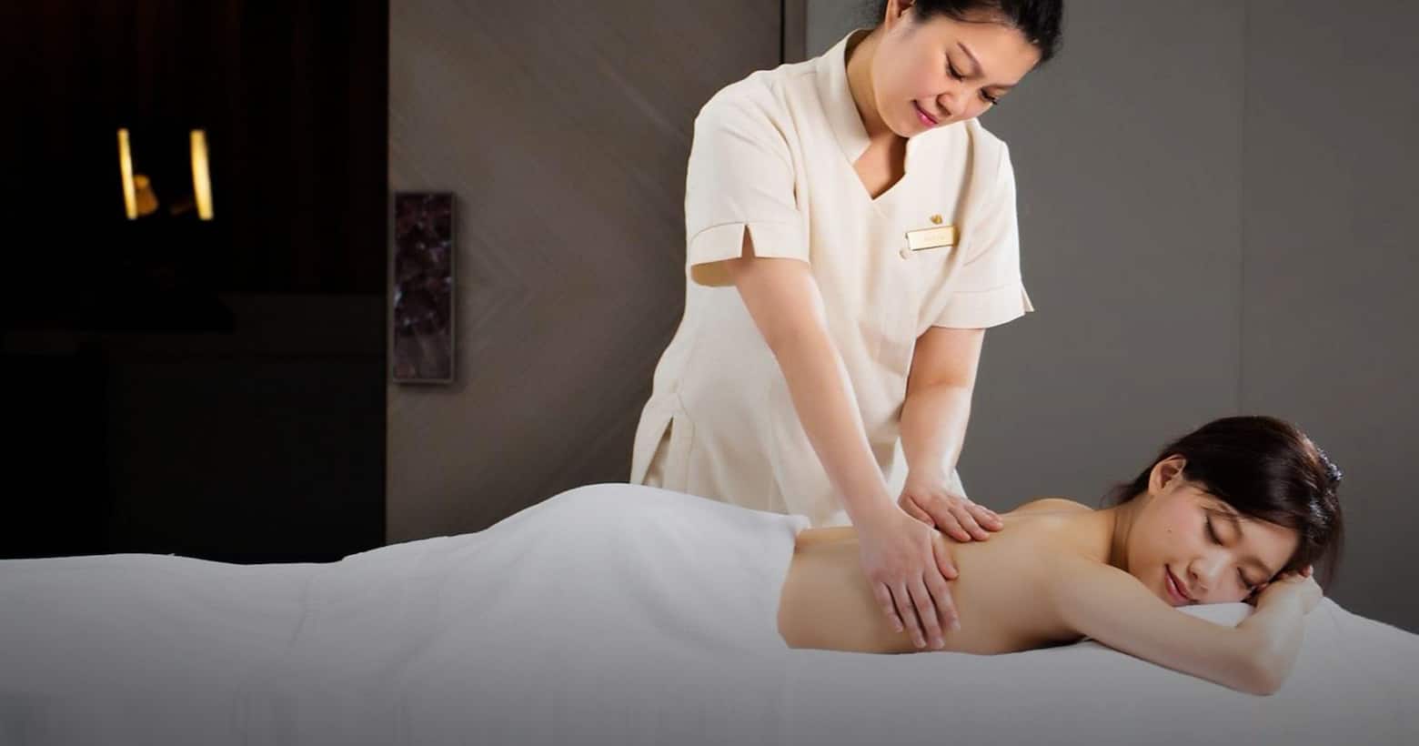 This truly effective therapeutic massage helps dissolve aches and strains. 